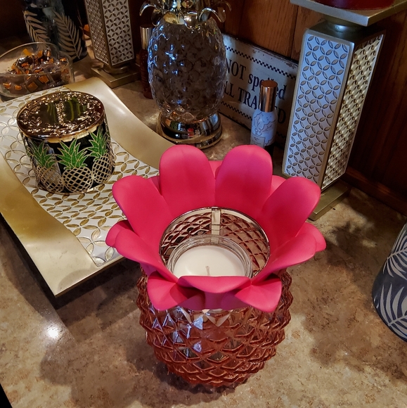 PINK PINEAPPLE SINGLE WICK CANDLE HOLDER - Picture 9 of 10